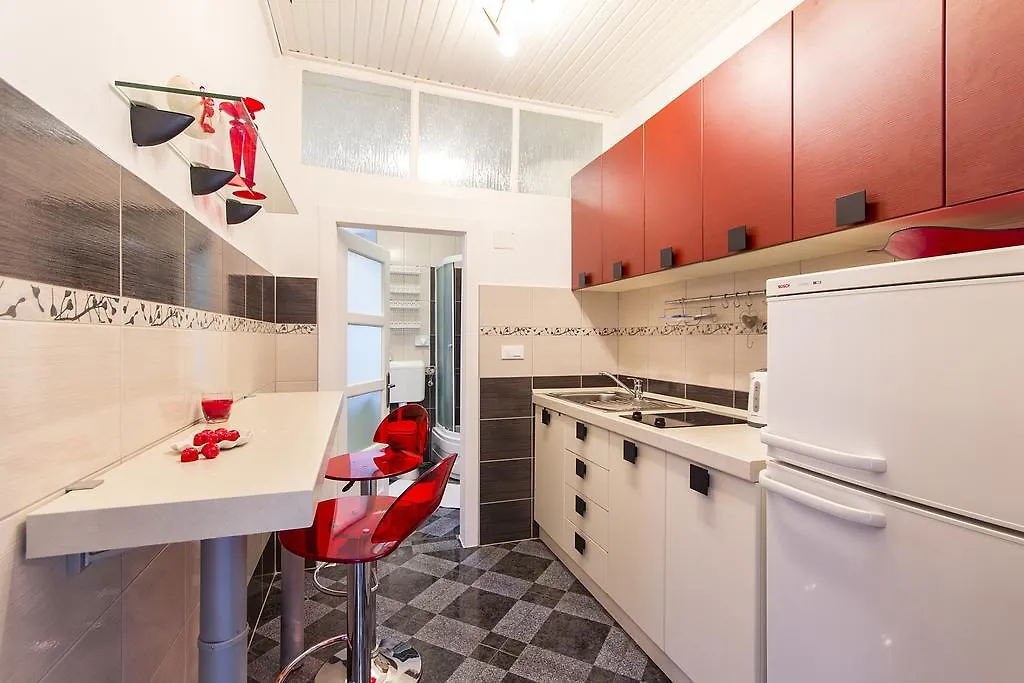 Center Studio Apartment Lino Pula Croatia