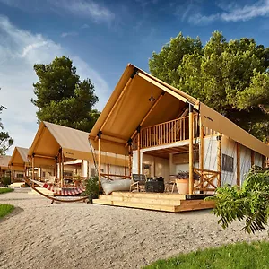 Village de vacances Arena One 99 Glamping, Pula